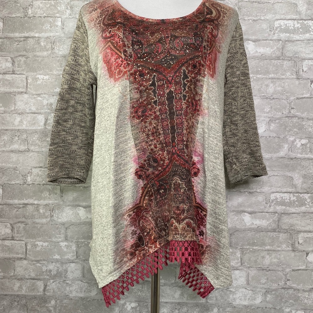 Energe world wear crochet detail hem top